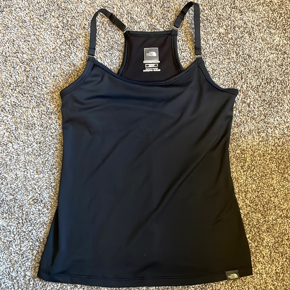North face vapour wick workout tank.